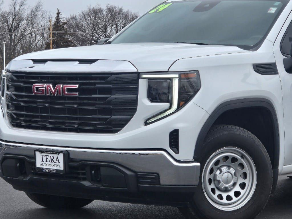 Used 2024 GMC Sierra 1500 Pro w/ Pro Value Package image 2