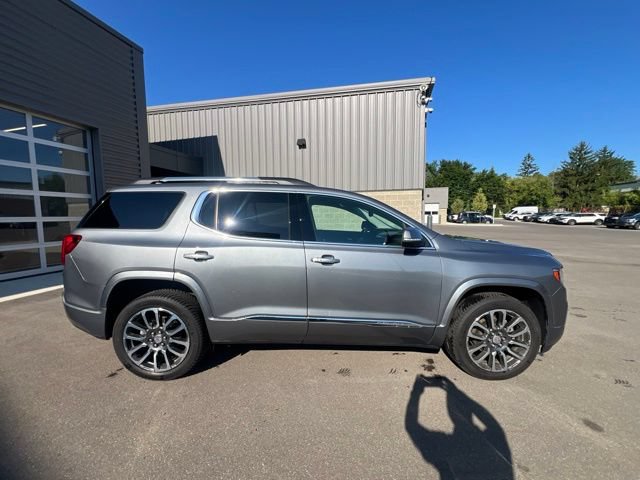 Used 2020 GMC Acadia Denali w/ Technology Package FWD image 4