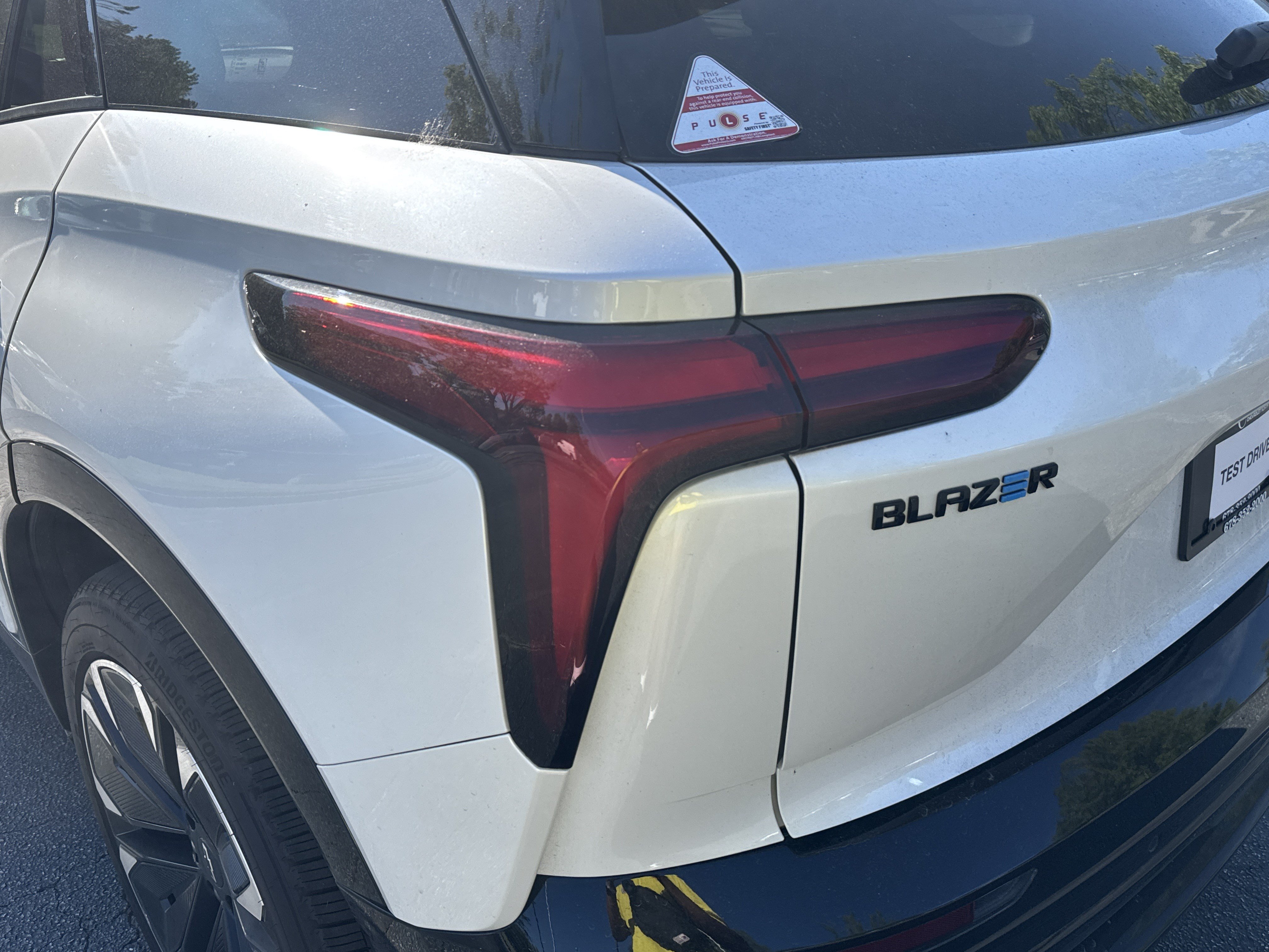 Used 2025 Chevrolet Blazer EV RS w/ Super Cruise Package AWD/4WD image 8