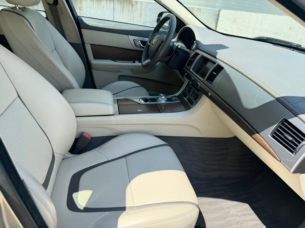 Used 2014 Jaguar XF 3.0 AWD/4WD image 27