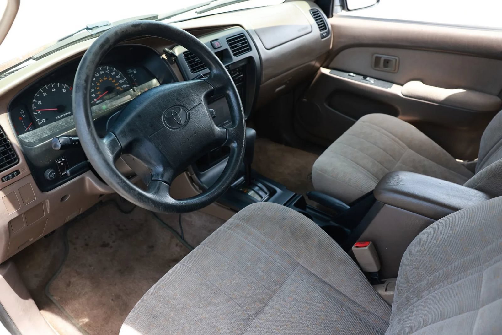 Used 2000 Toyota 4Runner 2WD w/ Upgrade Value Pkg 1 image 18