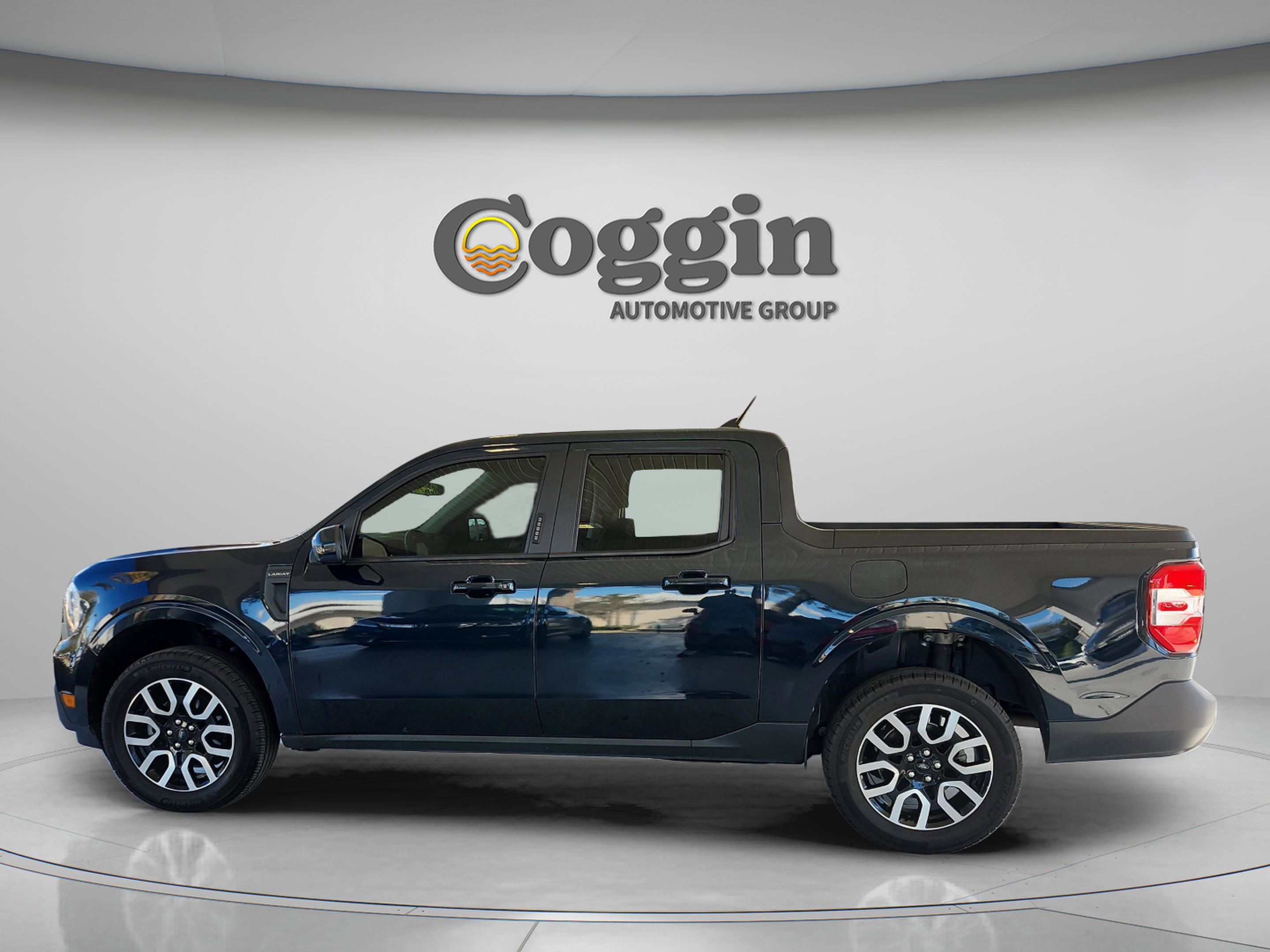 Certified 2023 Ford Maverick Lariat image 3