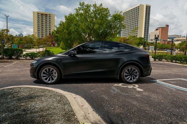 Used 2026 Tesla Model Y 2WD image 6