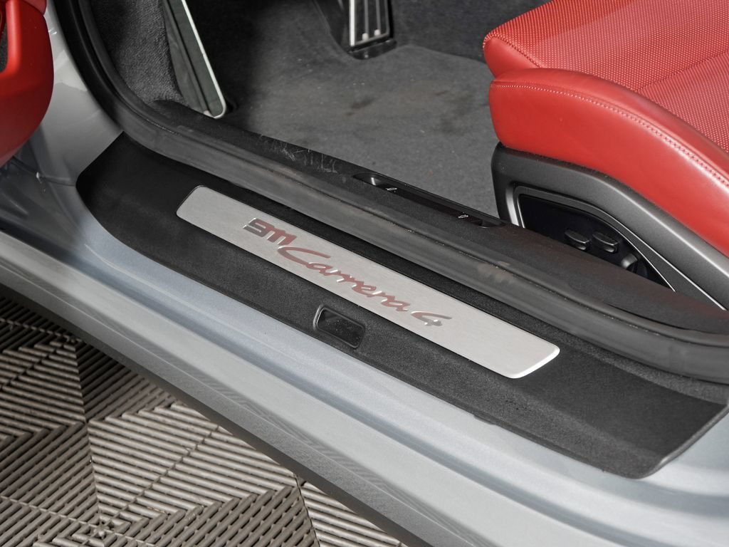 Certified 2022 Porsche 911 Carrera 4 AWD/4WD image 23