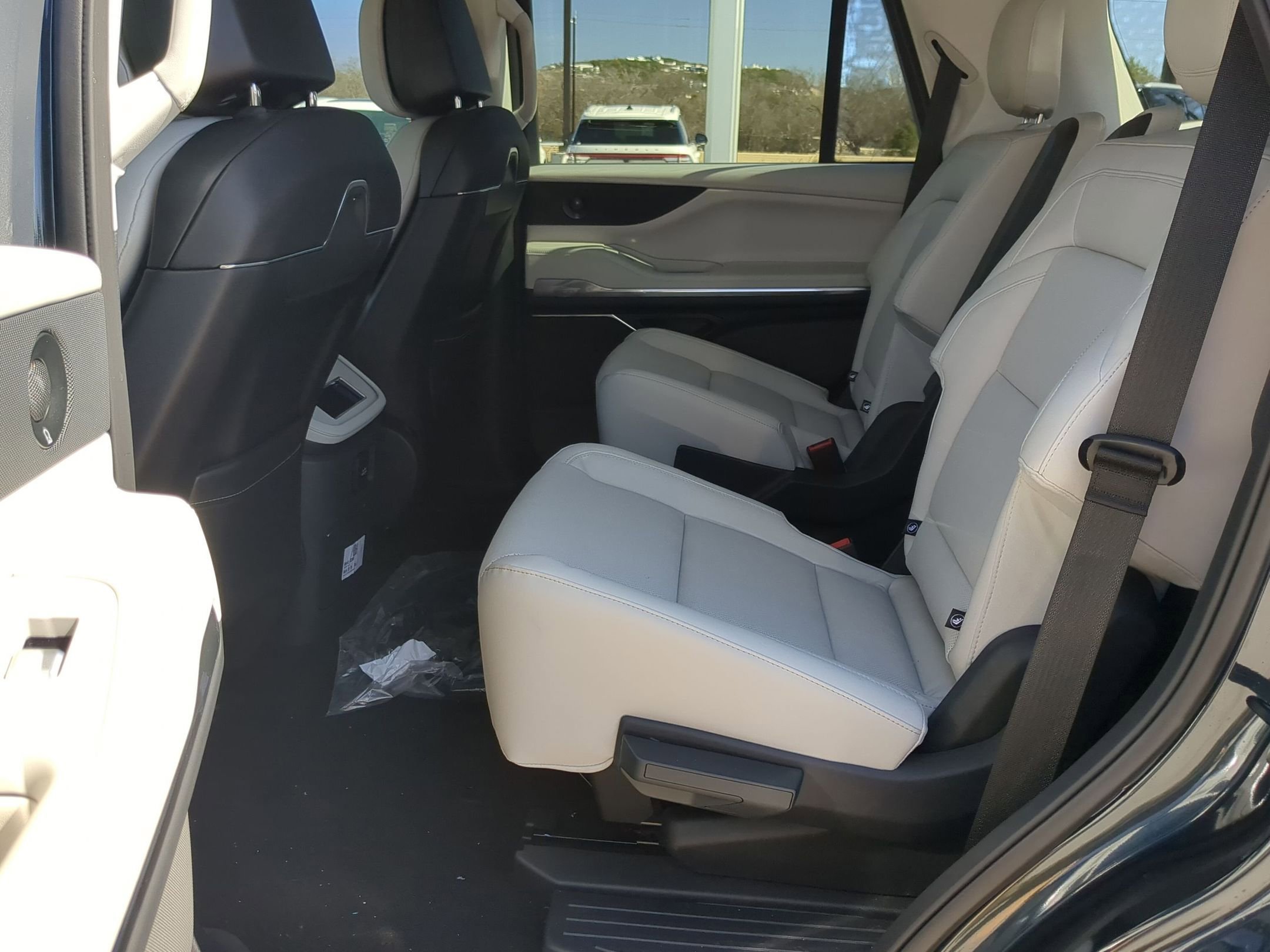 New 2026 Lincoln Navigator Premiere image 22