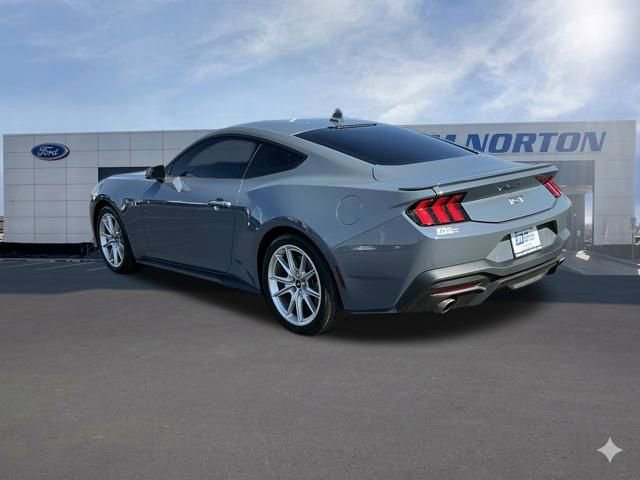 Used 2024 Ford Mustang GT Premium image 7