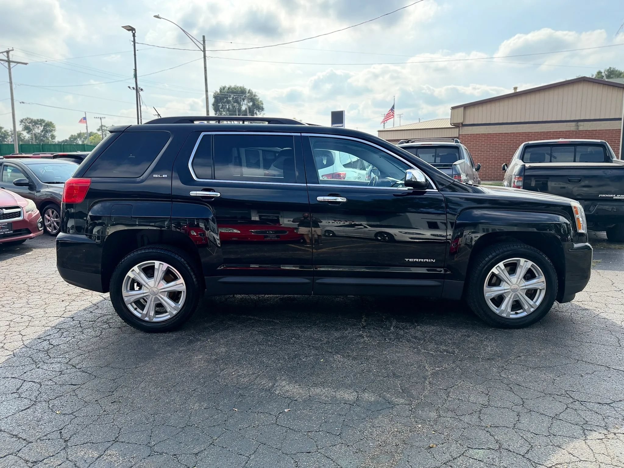 Used 2017 GMC Terrain SLE w/ Chrome Edition AWD/4WD image 18