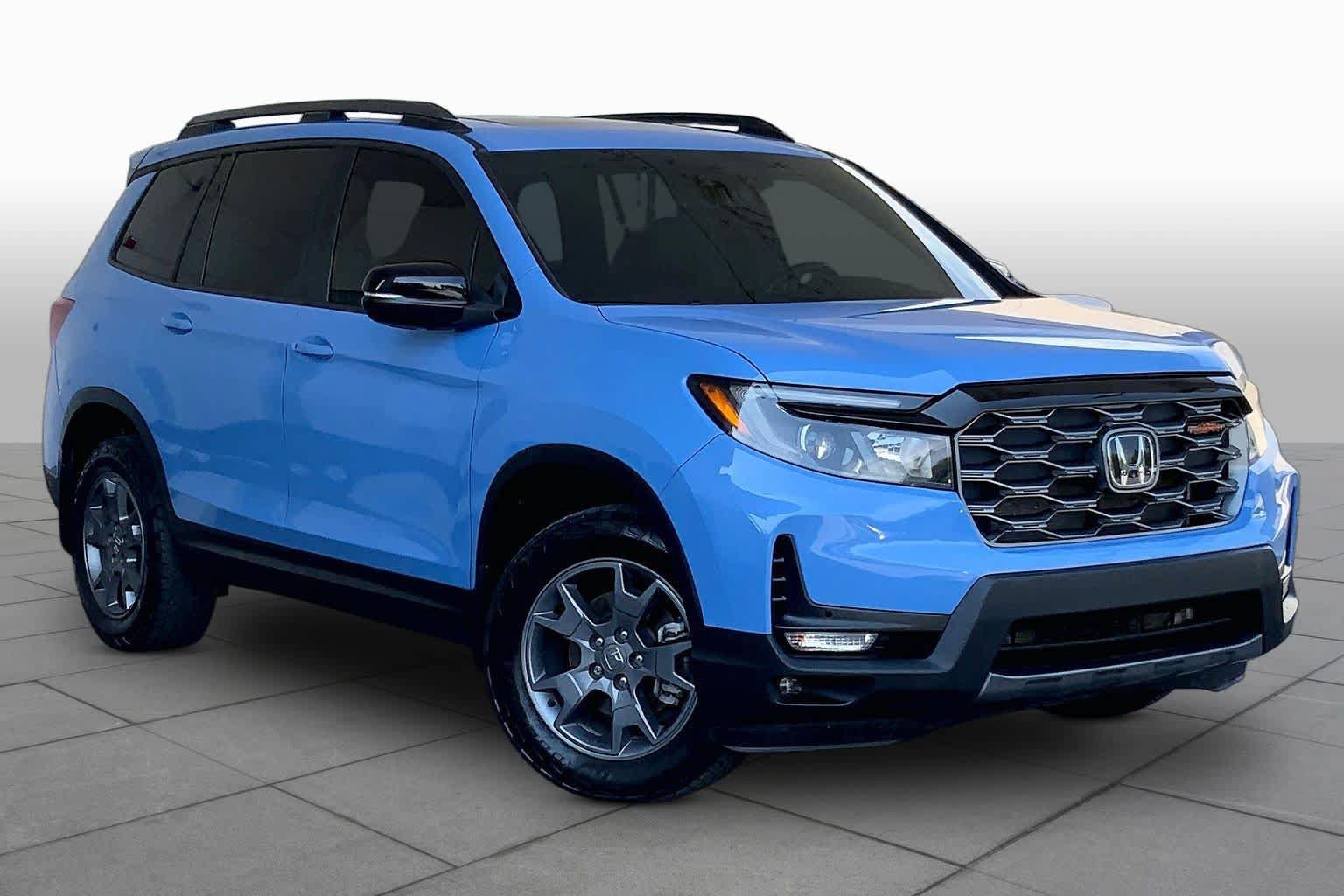 Used 2024 Honda Passport TrailSport image 3