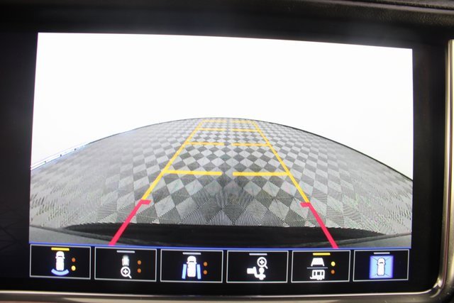 Used 2023 GMC Yukon Denali image 4