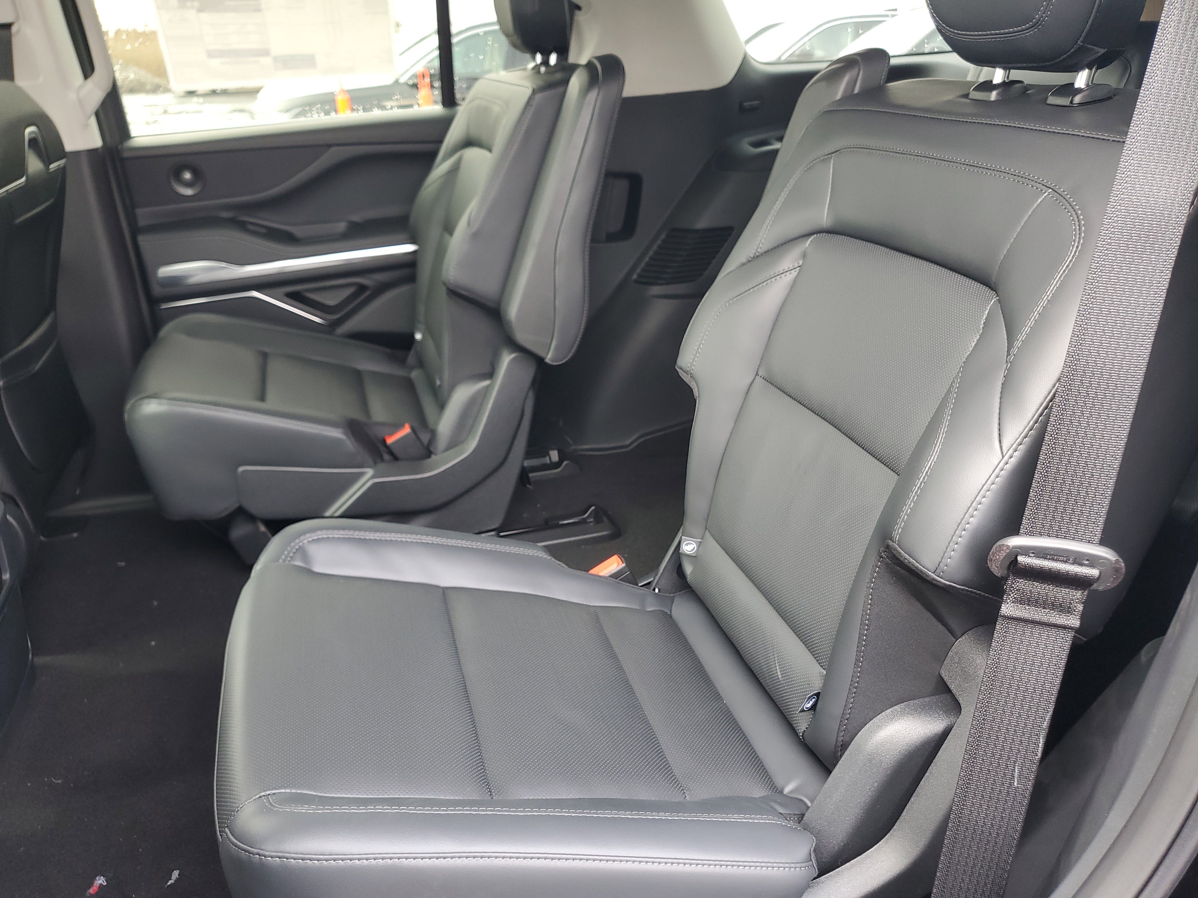 New 2026 Lincoln Navigator Premiere image 28