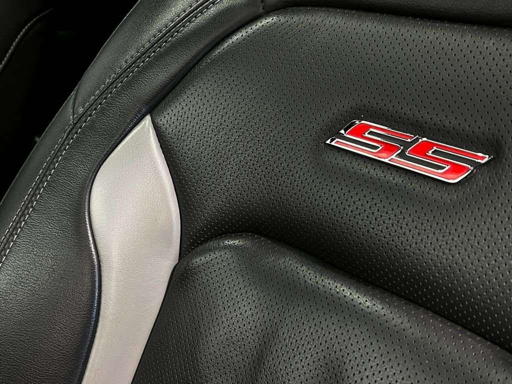 Used 2018 Chevrolet Camaro SS w/ Redline Edition RWD image 21