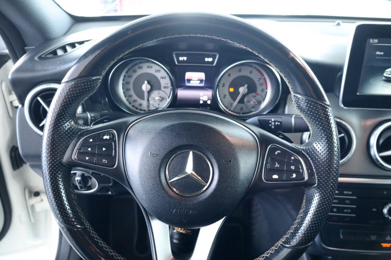 Used 2016 Mercedes-Benz CLA 250 image 18