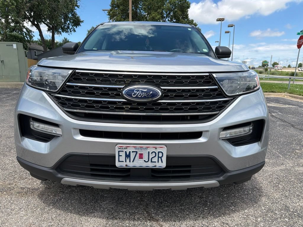 Used 2022 Ford Explorer XLT w/ Equipment Group 202A AWD/4WD image 7