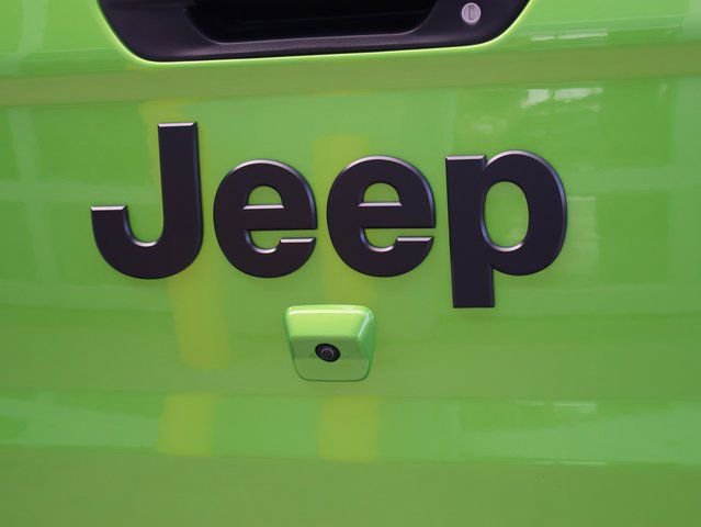 Used 2025 Jeep Gladiator Sport image 19