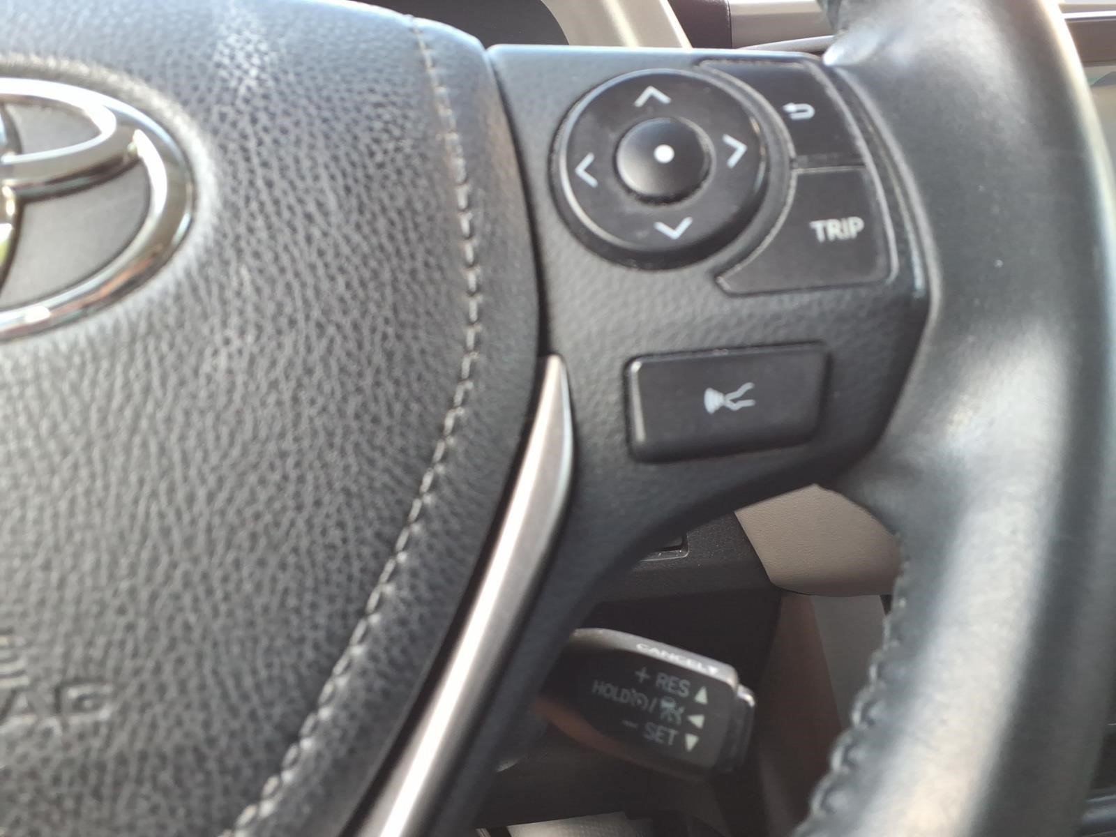 Used 2017 Toyota RAV4 Limited AWD/4WD image 23