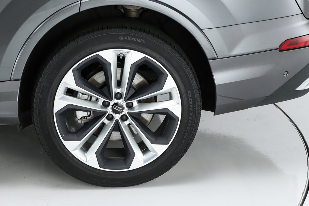 Used 2024 Audi Q7 3.0T Premium Plus w/ Premium Plus Package AWD/4WD image 10