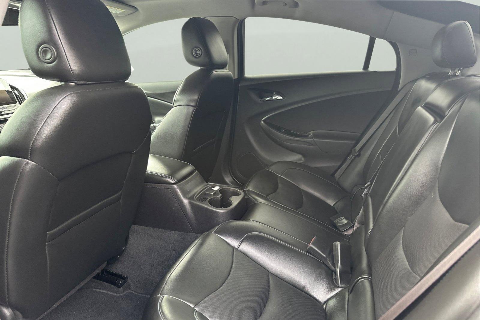 Used 2017 Chevrolet Volt Premier w/ Driver Confidence II Package image 5