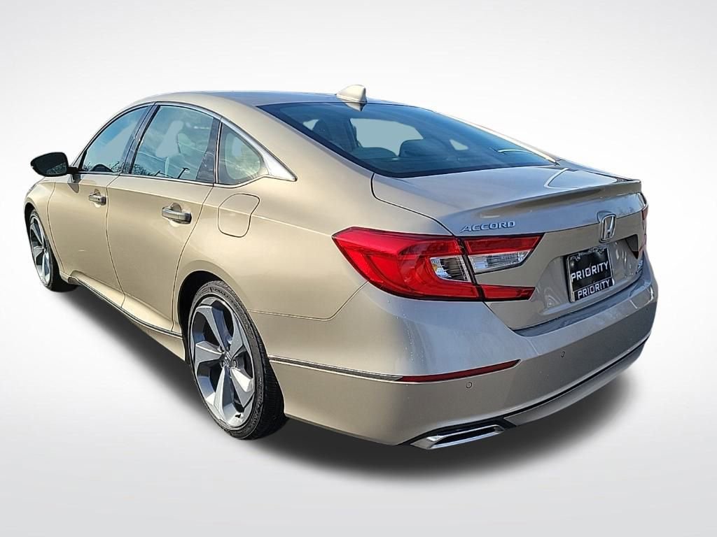 Used 2018 Honda Accord Touring image 3