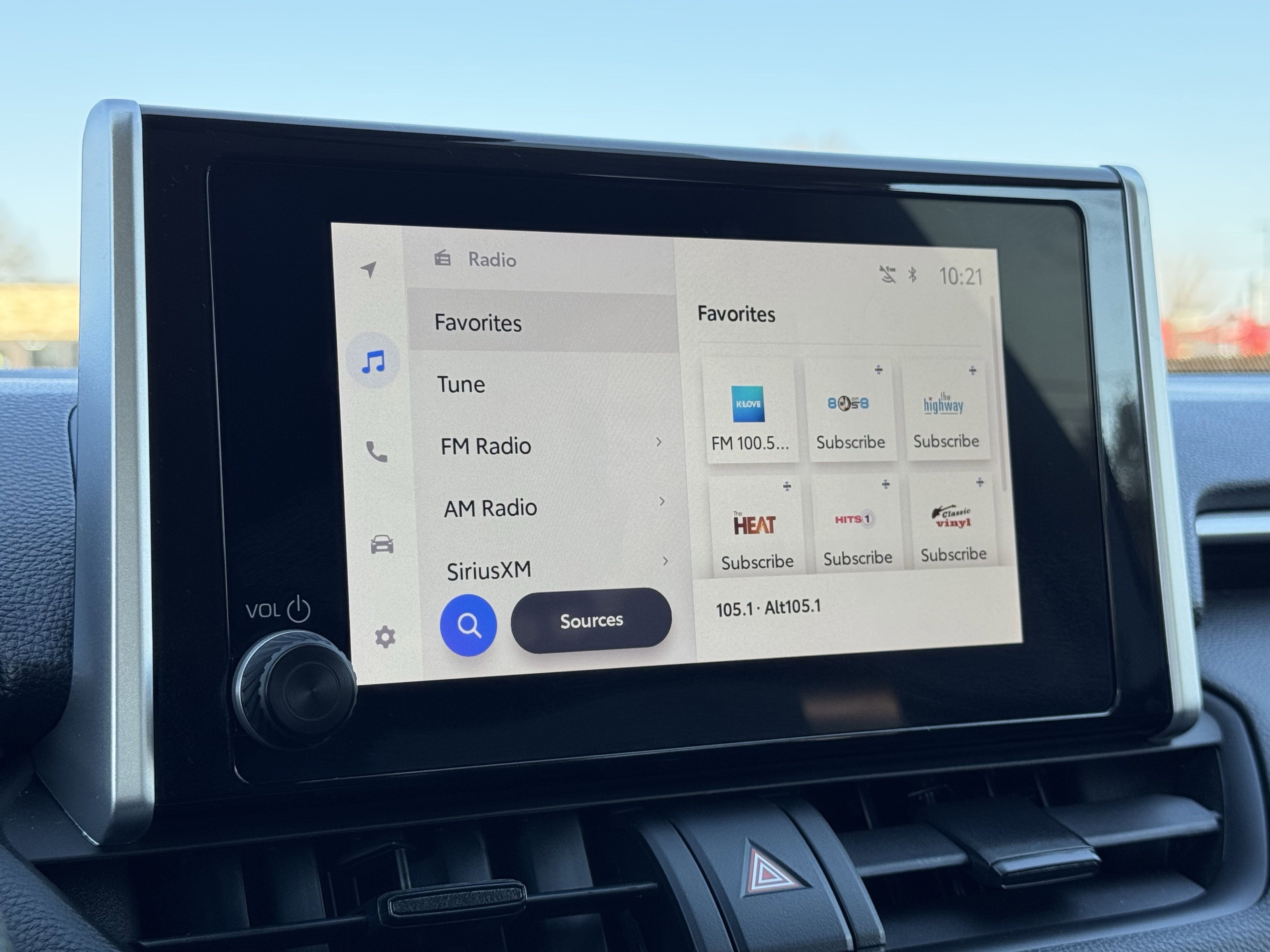 Used 2024 Toyota RAV4 LE image 9