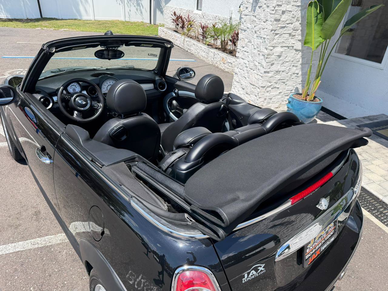 Used 2012 MINI Cooper Convertible FWD image 11