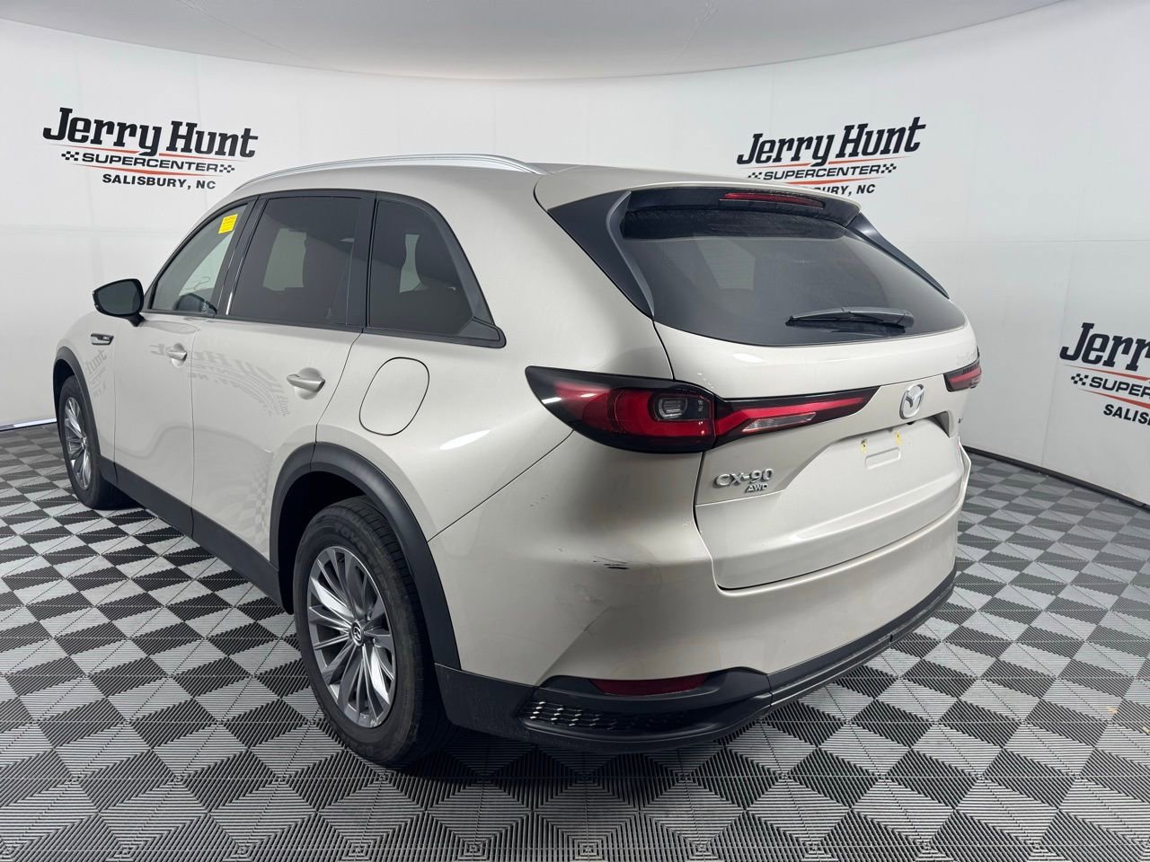 Used 2024 MAZDA CX-90 Plug-In Hybrid w/ Preferred AWD/4WD image 7