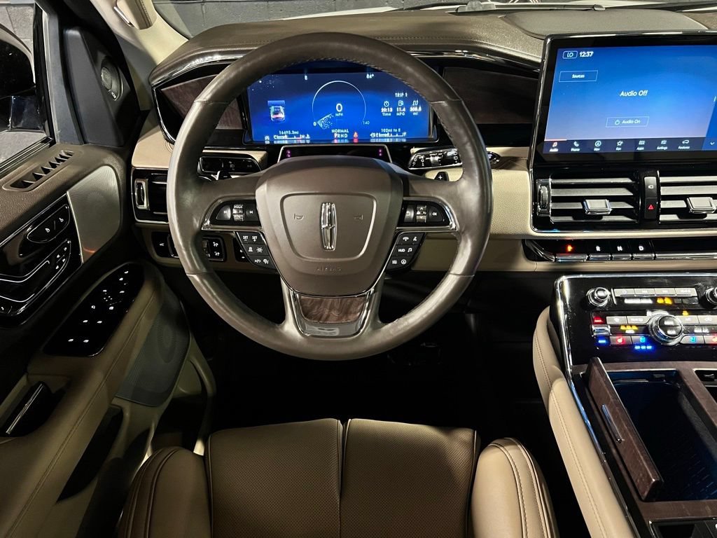 Used 2024 Lincoln Navigator Reserve AWD/4WD image 23