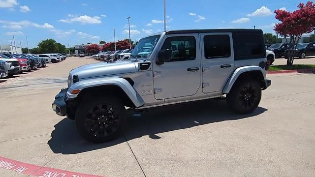 Used 2023 Jeep Wrangler Unlimited Sahara AWD/4WD image 36