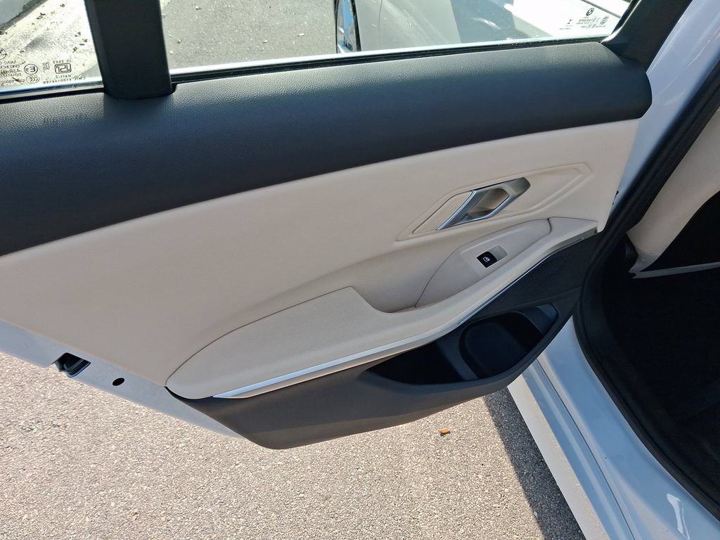 Used 2025 BMW 330i Sedan RWD image 12