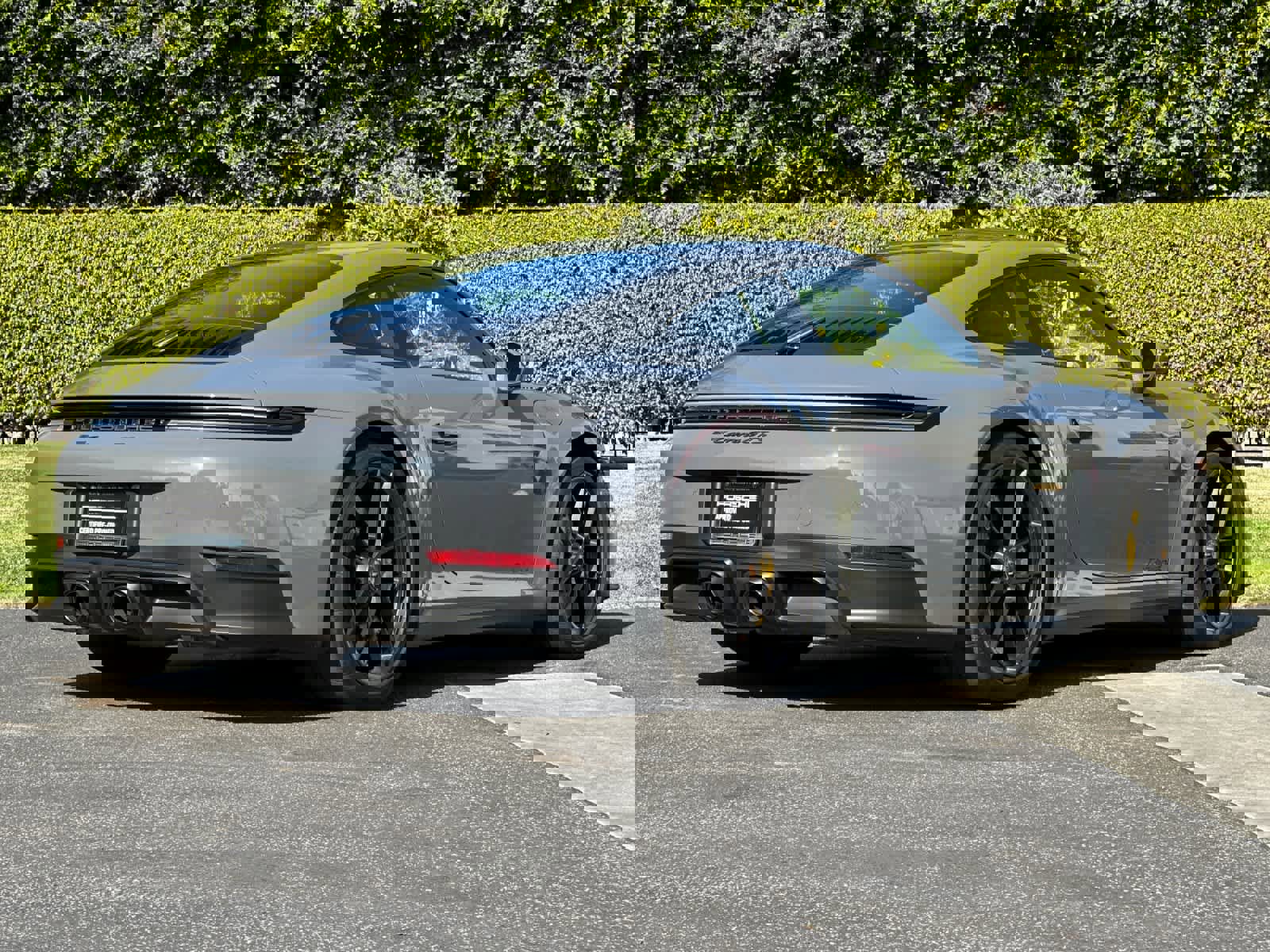 Used 2025 Porsche 911 Carrera GTS image 7