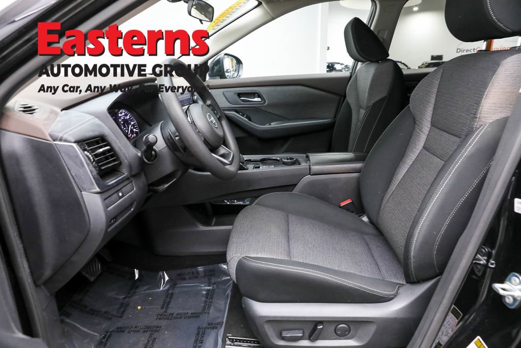 Used 2021 Nissan Rogue SV image 14