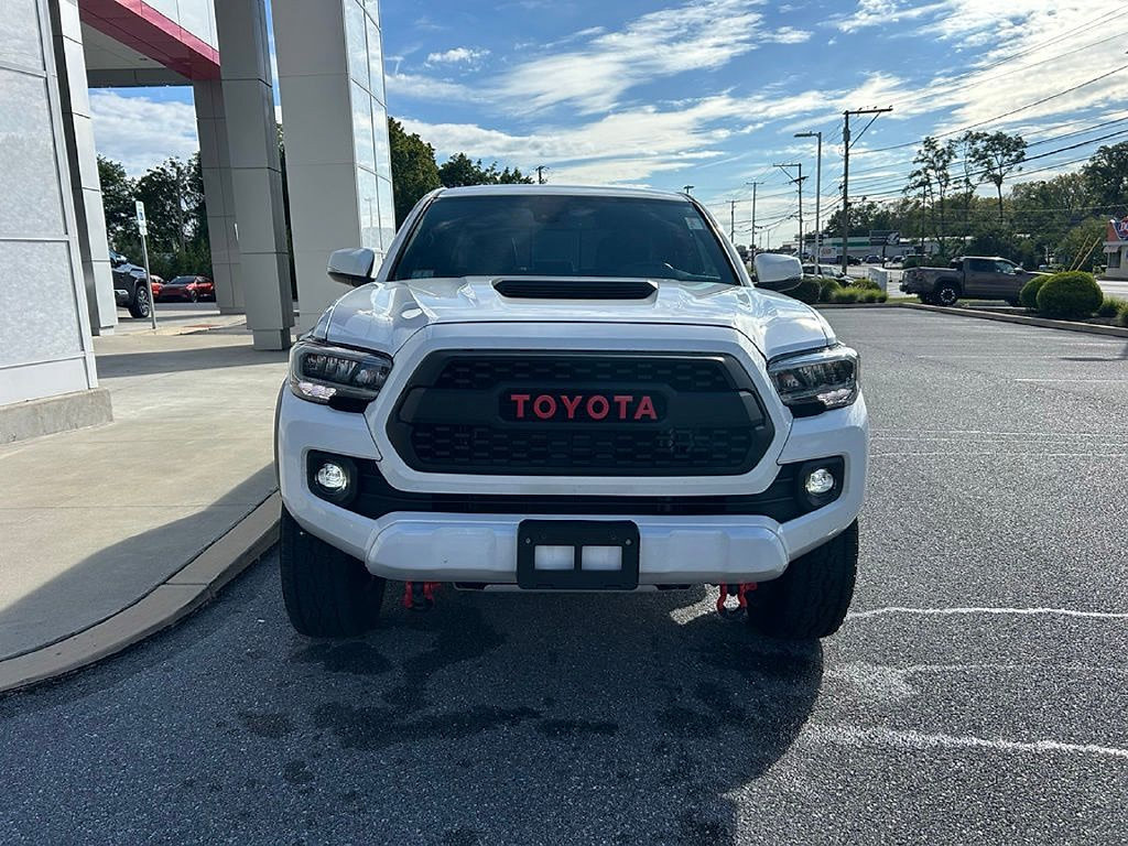 Used 2023 Toyota Tacoma TRD Off-Road w/ Technology Package AWD/4WD image 2