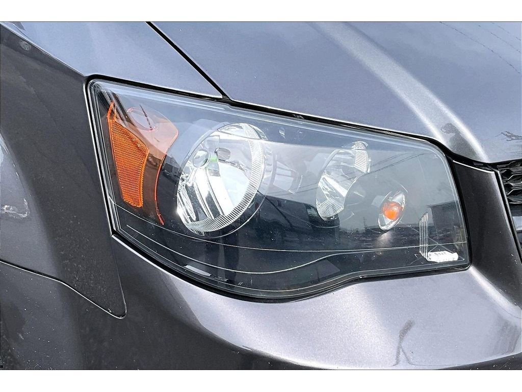 Used 2018 Dodge Grand Caravan GT FWD image 35