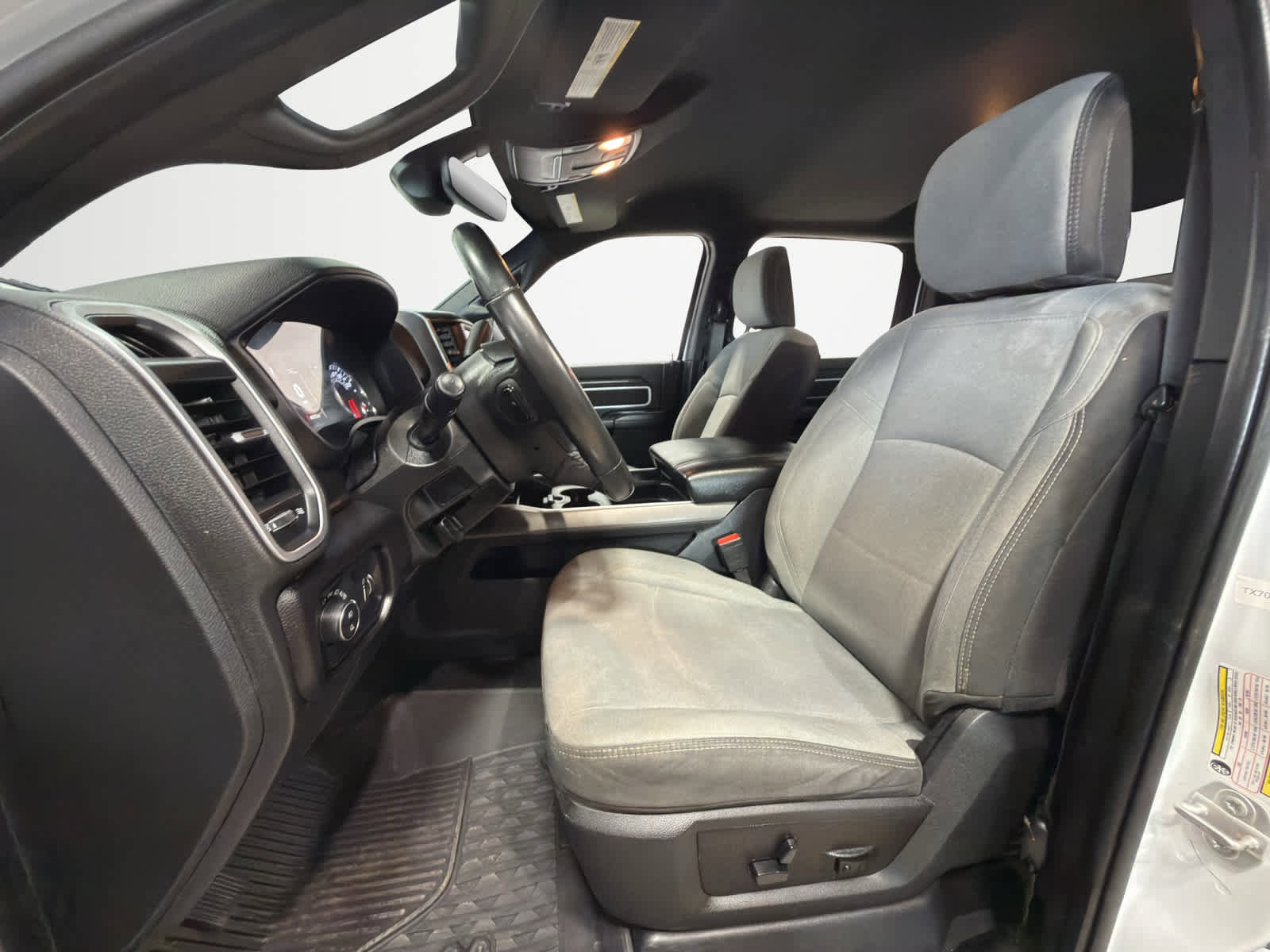 Used 2024 RAM 2500 Big Horn w/ Off Road Package image 13