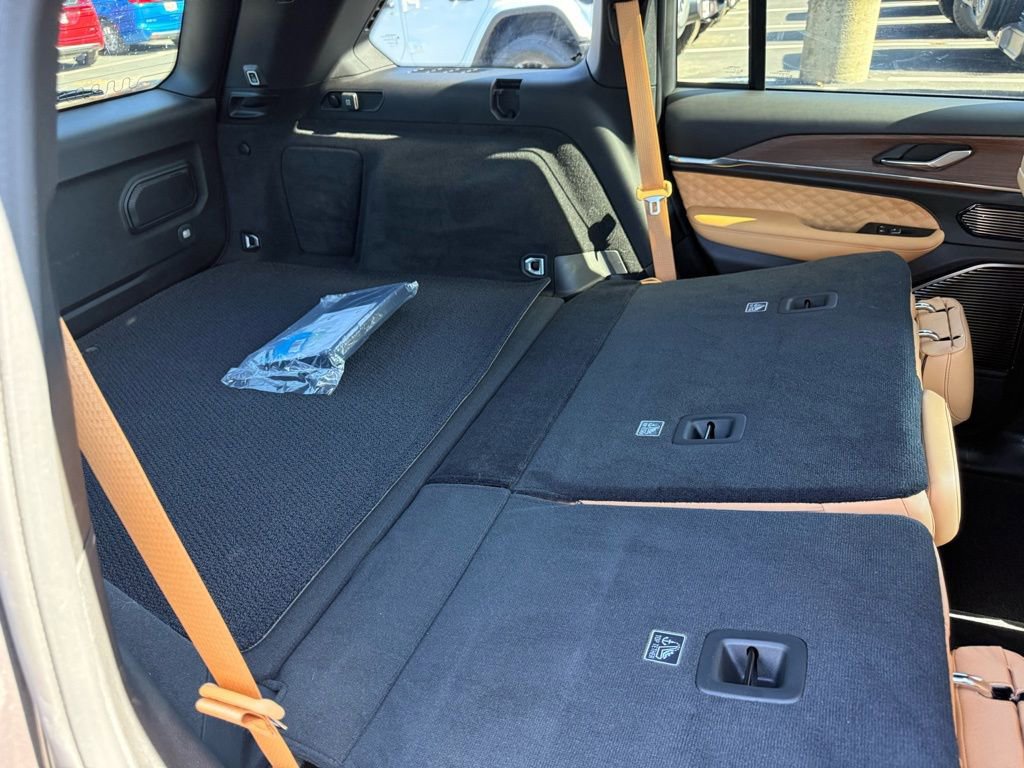 New 2025 Jeep Grand Cherokee Summit w/ High Altitude Package image 20