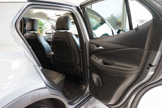 Used 2022 Buick Encore GX Essence image 44