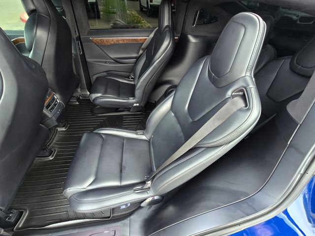 Used 2018 Tesla Model X 75D image 22