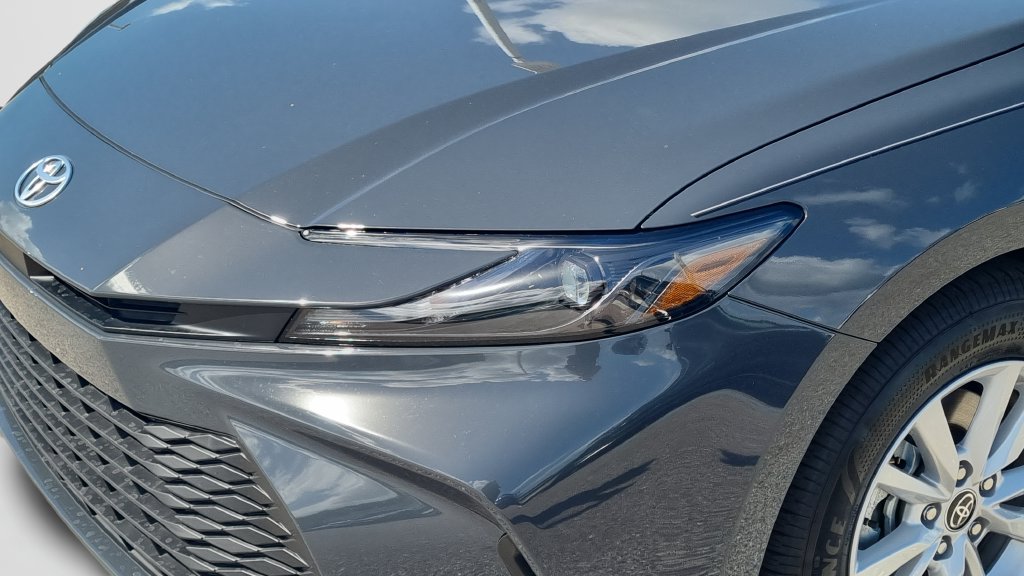 Used 2026 Toyota Camry LE FWD image 26