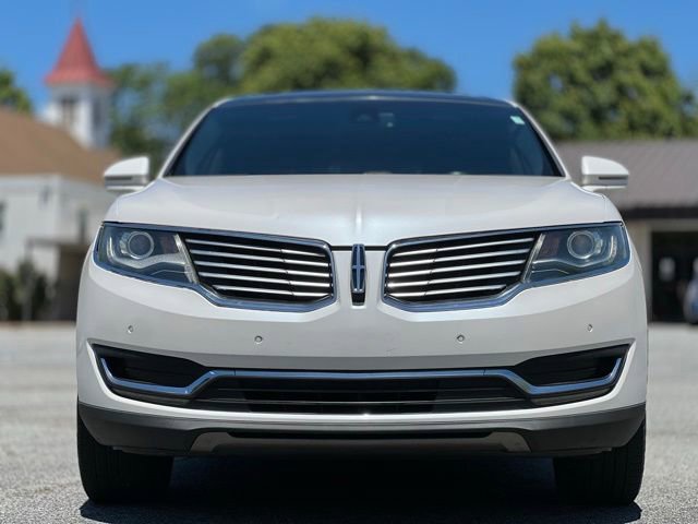 Used 2016 Lincoln MKX Reserve w/ Technology Package FWD image 2