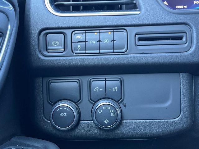 Used 2023 Chevrolet Suburban Premier image 42