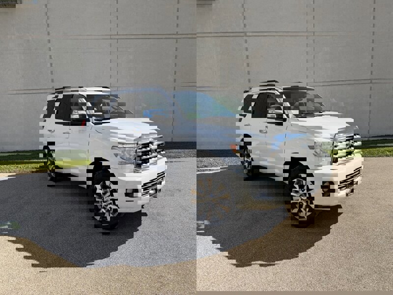 Used 2017 Toyota Sequoia Limited image 2