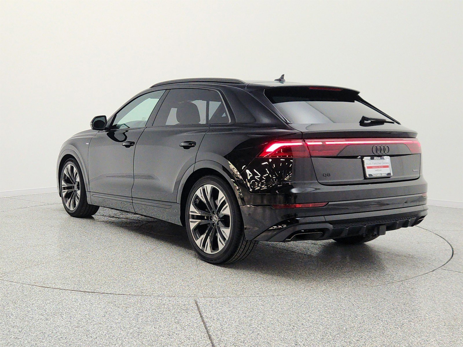 Used 2025 Audi Q8 Prestige w/ Prestige Package AWD/4WD image 7