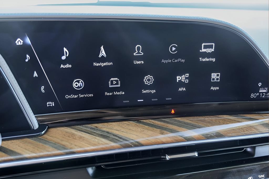 Certified 2024 Cadillac Escalade Premium Luxury Platinum w/ Heavy-Duty Trailer Package AWD/4WD image 21