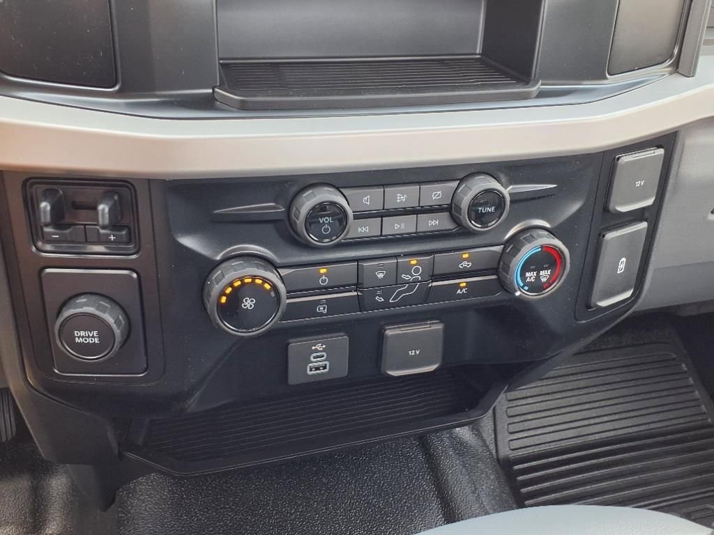 New 2024 Ford F350 XL w/ XL Chrome Package image 18
