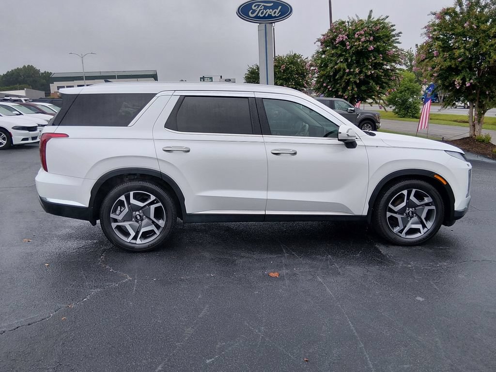 Used 2024 Hyundai Palisade Limited AWD/4WD image 3