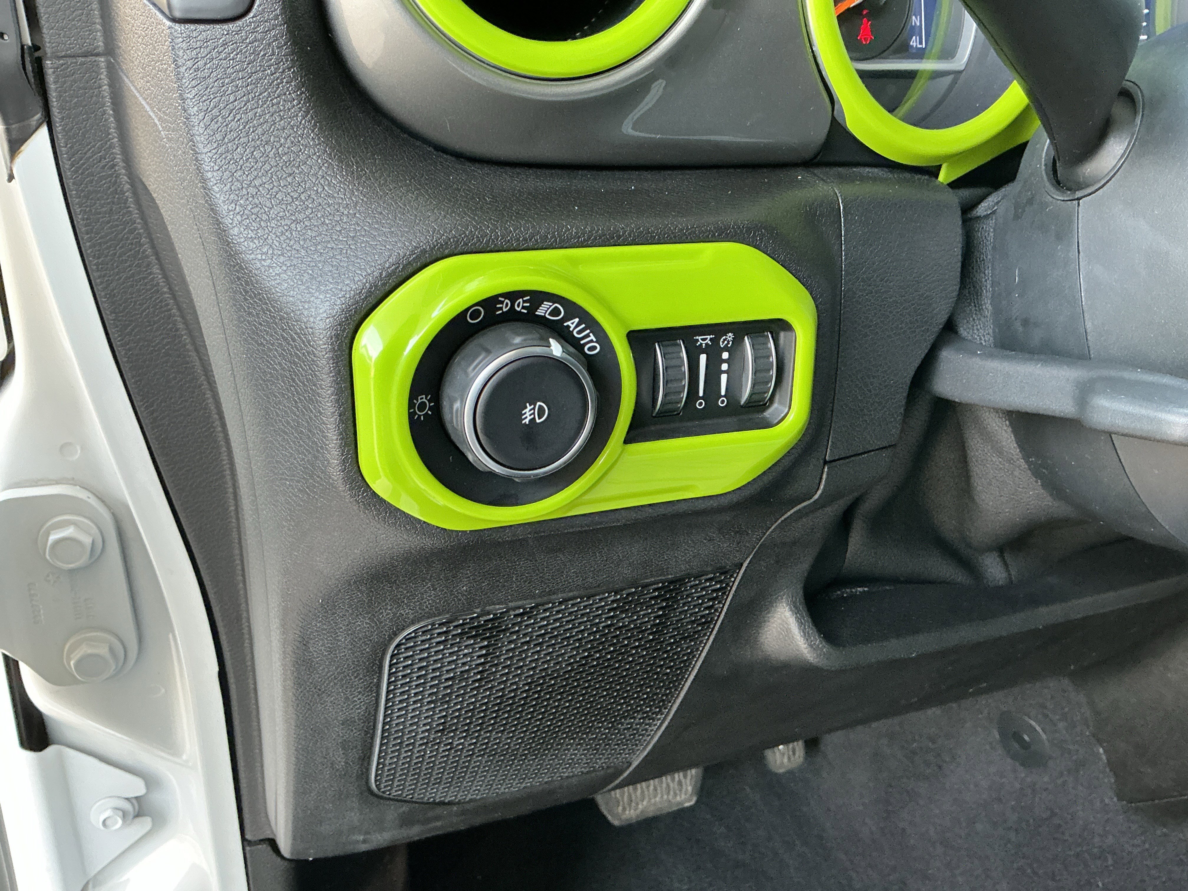 Used 2019 Jeep Wrangler Unlimited Sahara image 30