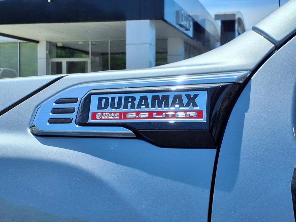 New 2025 GMC Sierra 2500 Denali w/ Denali Reserve Package image 3