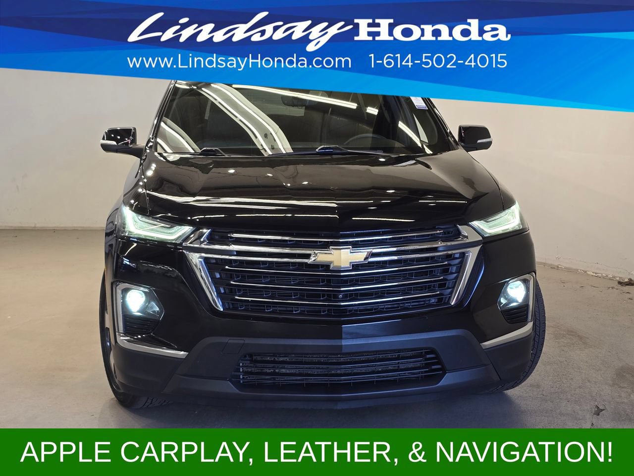 Used 2023 Chevrolet Traverse LT w/ LT Premium Package FWD image 2