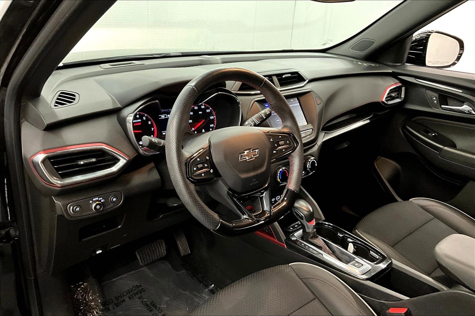 Used 2023 Chevrolet TrailBlazer RS FWD image 15