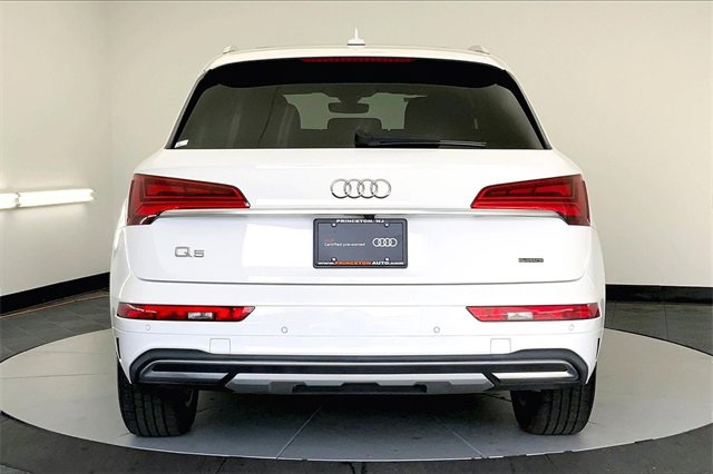 Certified 2023 Audi Q5 2.0T Premium w/ Convenience Package image 4
