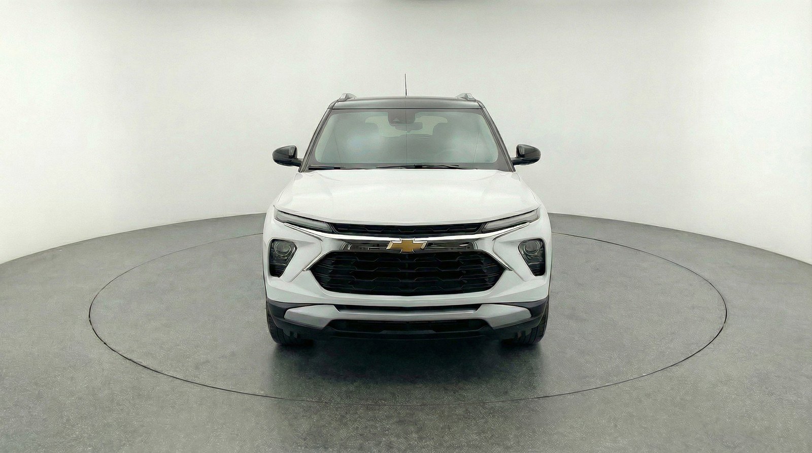 Used 2025 Chevrolet TrailBlazer LT image 2